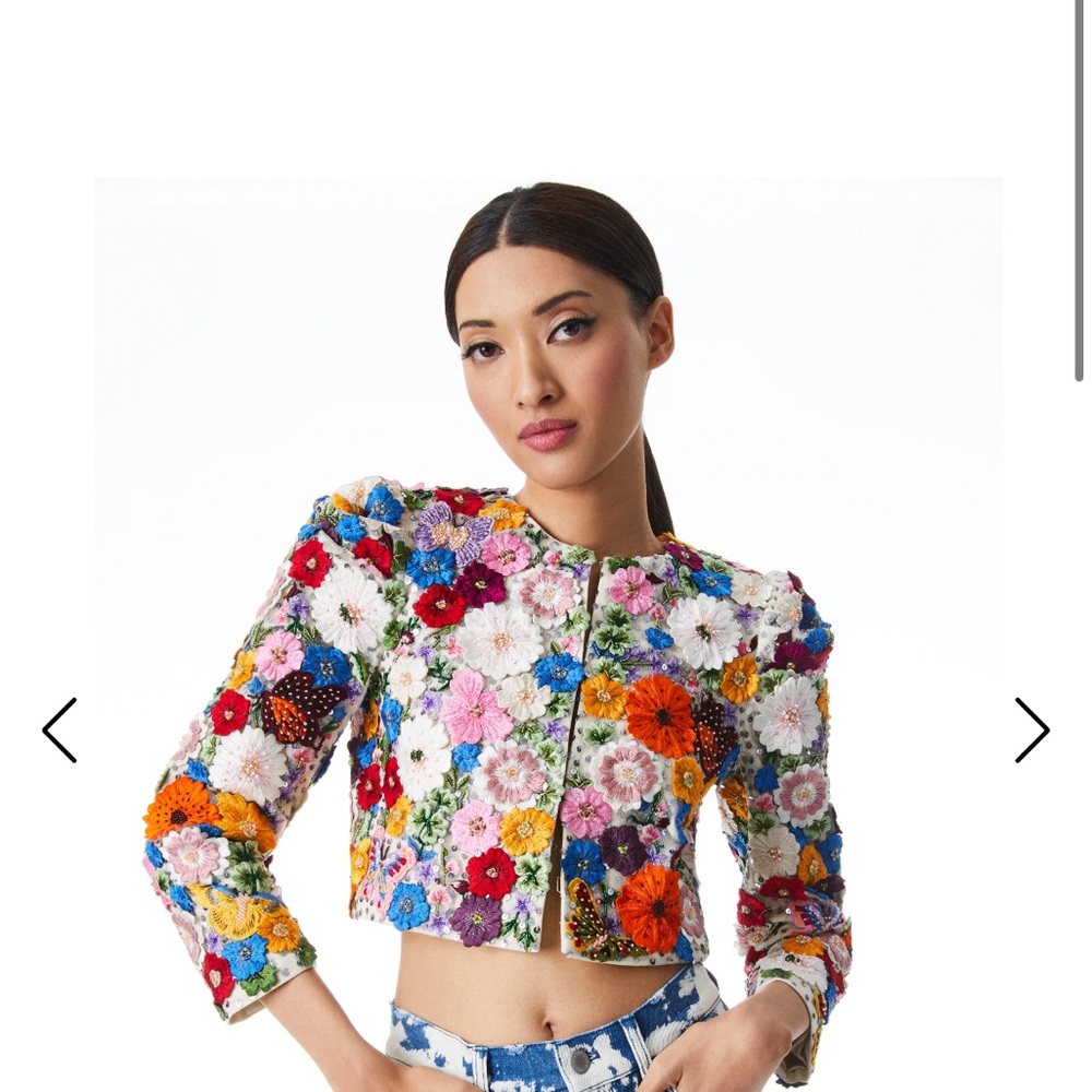 ISO - ALICE AND OLIVIA LORNA CROPPED FLORAL APPLIQUE JACKET